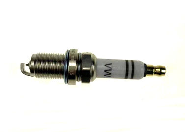 PAT-Iridium-Zündkerzen für Audi A3 A4 A5 A6 VW Passat 06H 905 611 06H905611