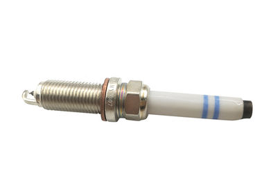 Leichte Auto-Zündkerze für Benz CLK350 E300 GLA45 AMG R350 SLC200 A0041596903